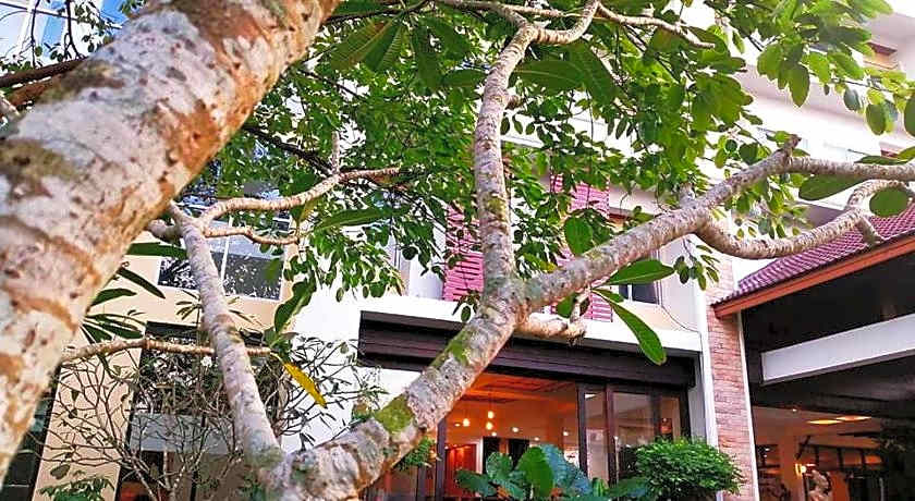 Nana Buri Hotel