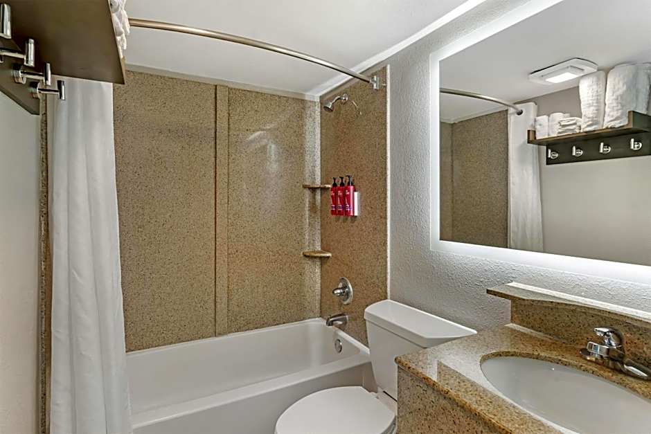 SureStay Studio by Best Western Virginia Beach Oceanfront