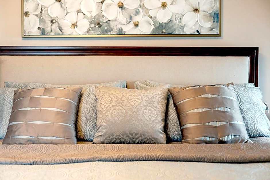 South Broadway Manor B&B - Near Fallingwater, Ohiopyle State Park, Hiking & Biking trails GAP