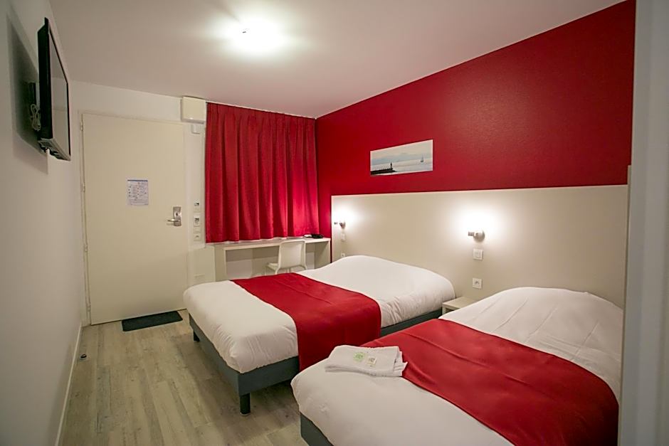 Photo 1 of 4 of Triple Room