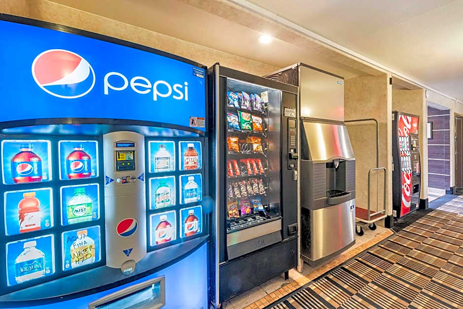 Econo Lodge Pueblo North