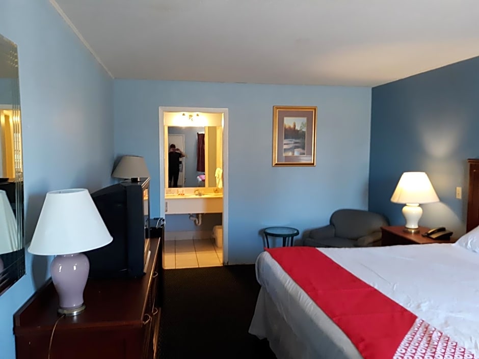 Rest Inn - Extended Stay, I-40 Airport, Wedding & Event Center