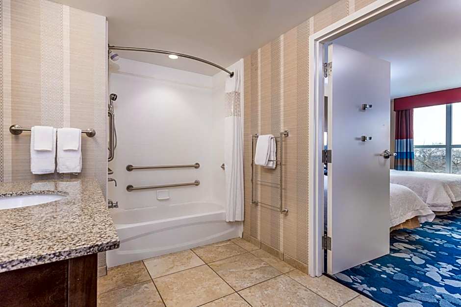 Hampton Inn By Hilton & Suites Madison Downtown