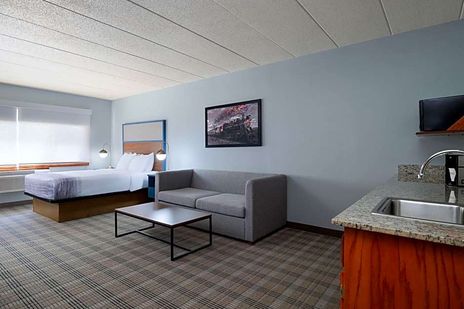 AmericInn by Wyndham Baldwin