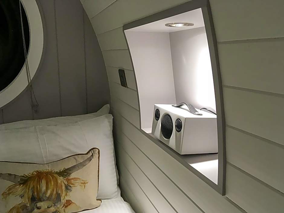 Loch Leven Hotel & Distillery