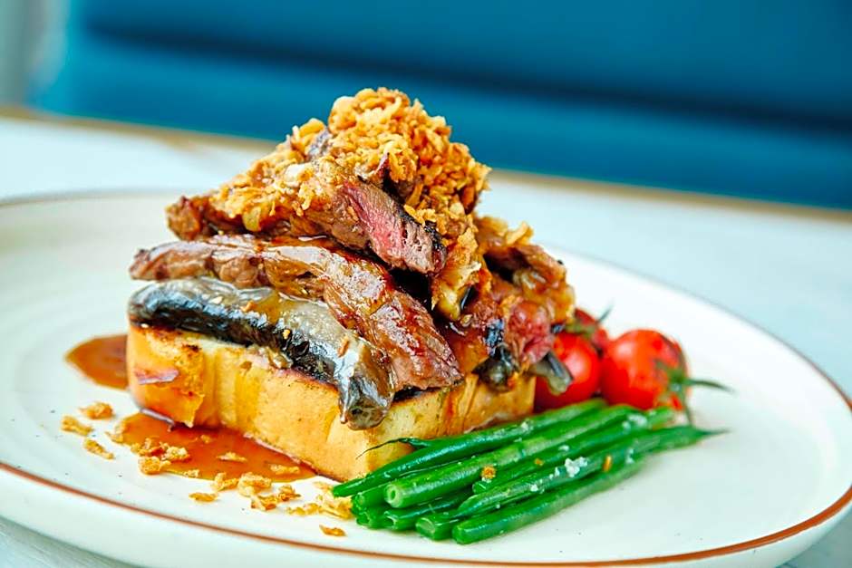 Courtyard by Marriott Luton Airport