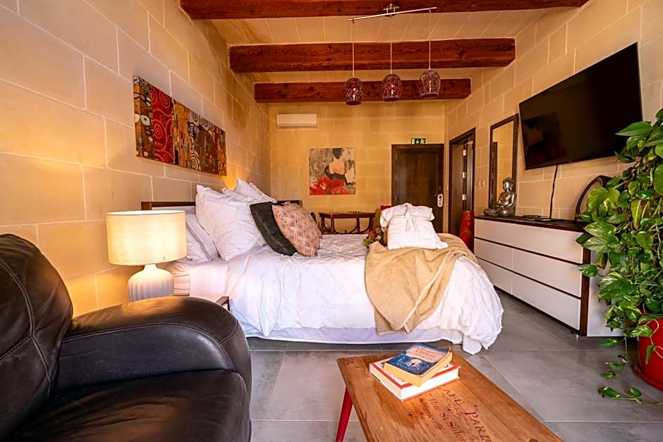 Ajuga Luxury Boutique B&B