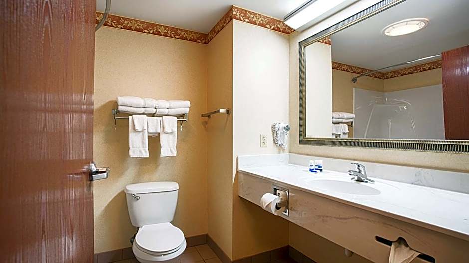 Photo 1 of 8 of 1 King Bed Suite