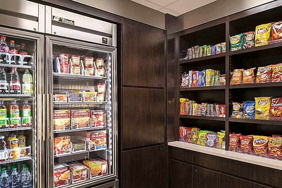 La Quinta Inn & Suites by Wyndham Ontario Airport