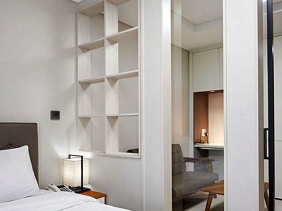 AM Hotel
