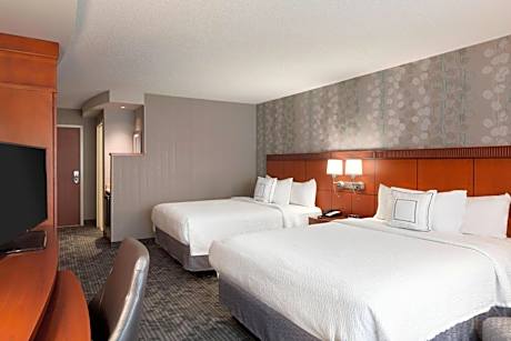 Queen Room with Two Queen Beds - Allergy Friendly