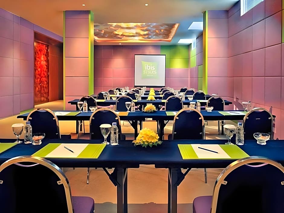 City of Aventus Hotel - Denpasar