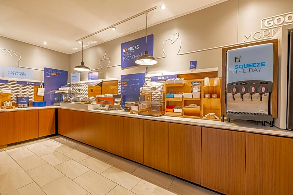 Holiday Inn Express Hotel & Suites College Station By IHG