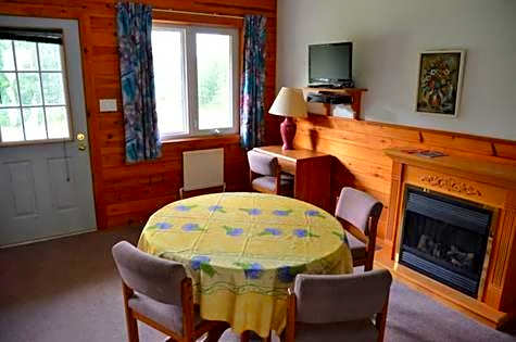 Quiet Bay Inn & Café