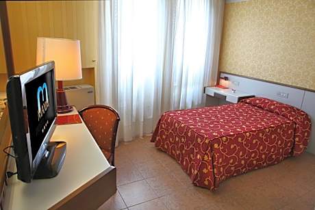 Double Room - Single Use