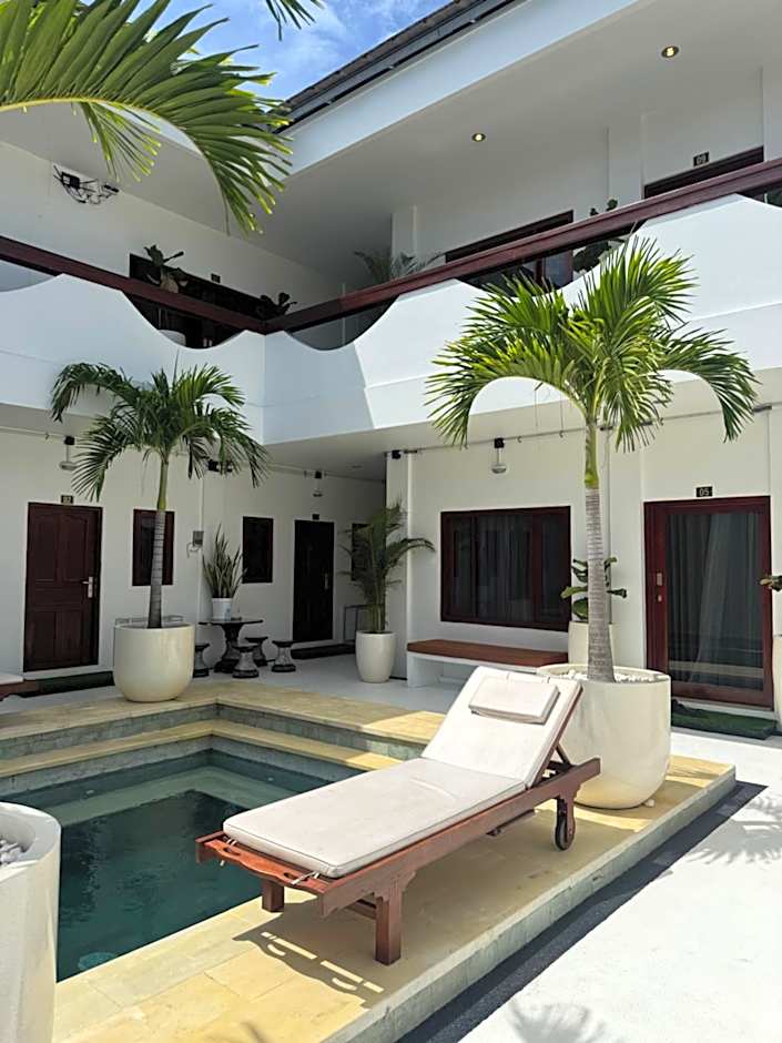 Uluwatu Stay's Deluxe Suite #9