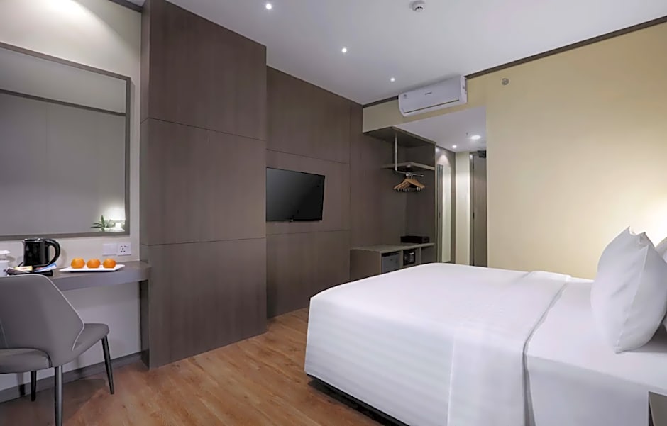 Harper Premier Nagoya Batam