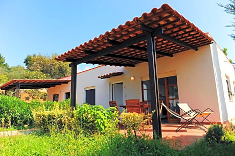 One-Bedroom Apartment (5 Adults) Summer Special Package