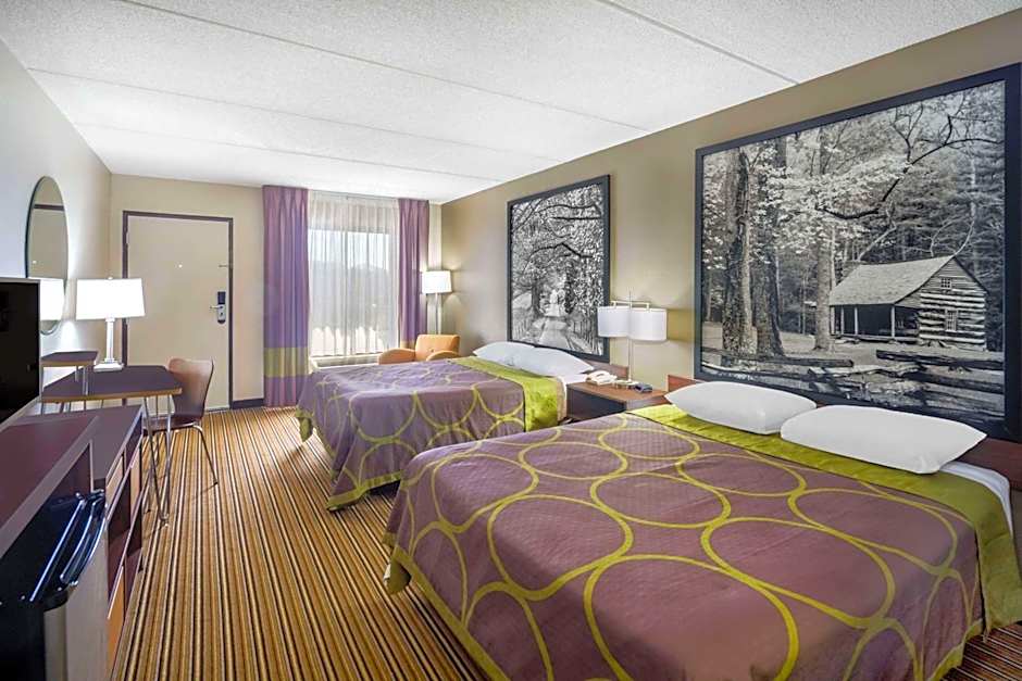 Super 8 by Wyndham Knoxville North/Powell