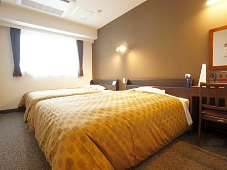 Twin Room D - Non-Smoking
