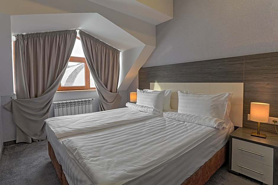 Photo 1 of 7 of Duplex Suite