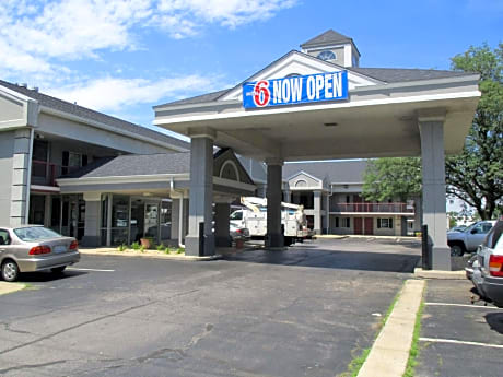 Motel 6-Alsip, IL