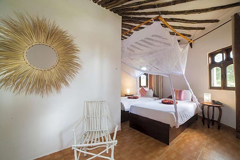 Antonio Beach Tree House Hotel & Spa