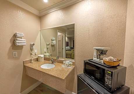 Double Queen Room