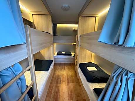 Single Bed in 6-Bed Dormitory Room