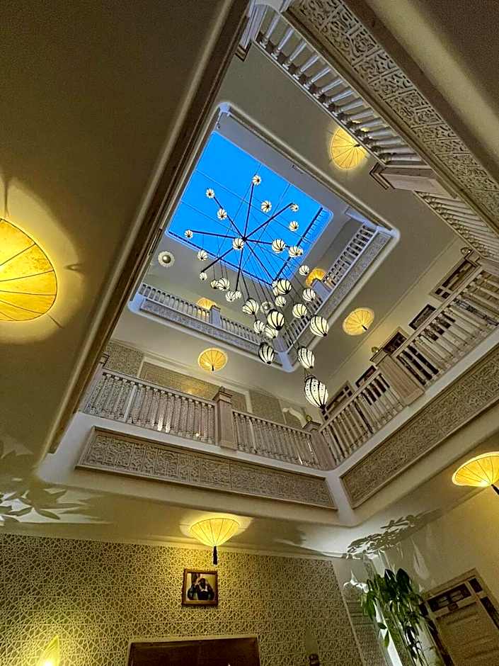 Riad Wazani Square & SPA