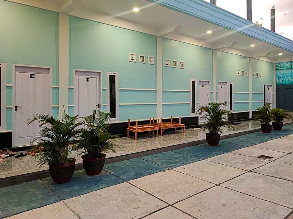 RedDoorz Syariah at Naffa Homestay