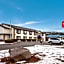 Econo Lodge Inn & Suites
