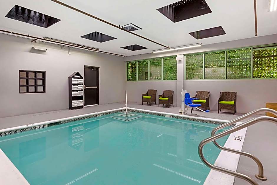 BLVD Hotel and Studios Universal-Hollywood, Ascend Hotel Collection