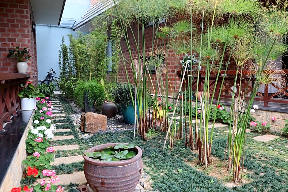 Hoang Loc Villa Hotel