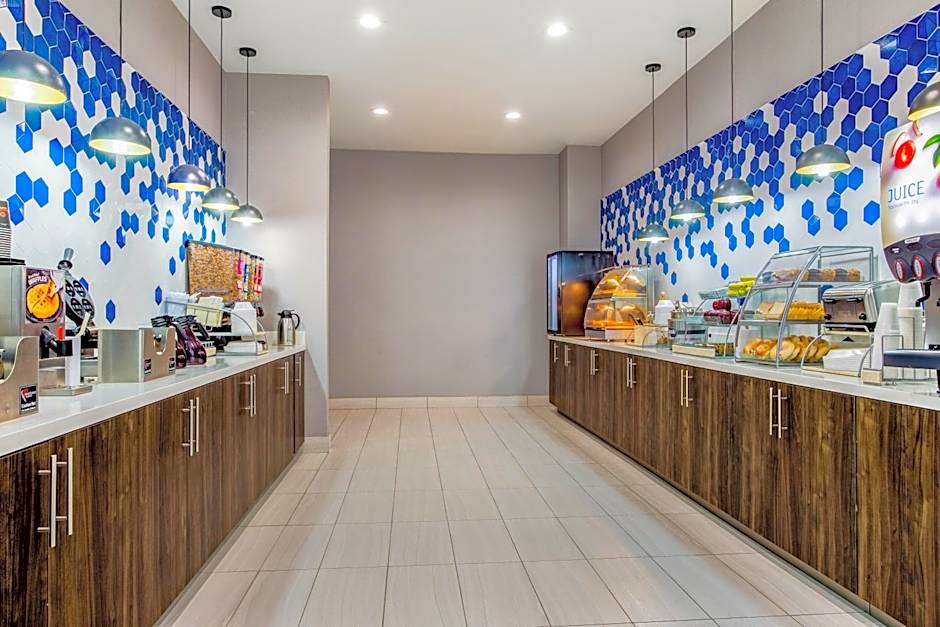 La Quinta Inn & Suites by Wyndham Northlake Ft. Worth