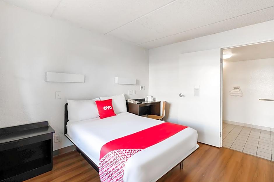OYO Hotel Houston Katy Freeway