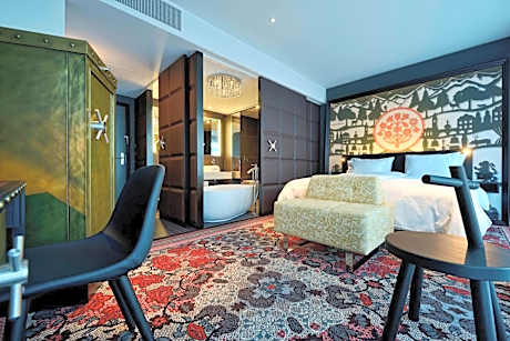 Deluxe King Room