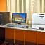Holiday Inn Express & Suites Sacramento NE Cal Expo By IHG