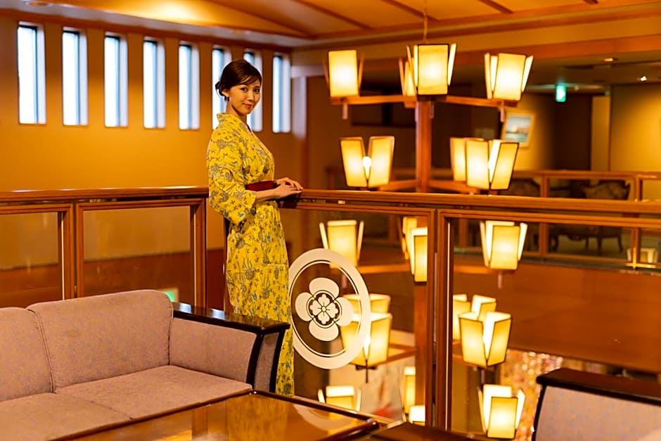Hotel Hoho "A hotel overlooking the Echigo Plain and the Yahiko mountain range" formerly Hotel Oohashi Yakata-no-Yu