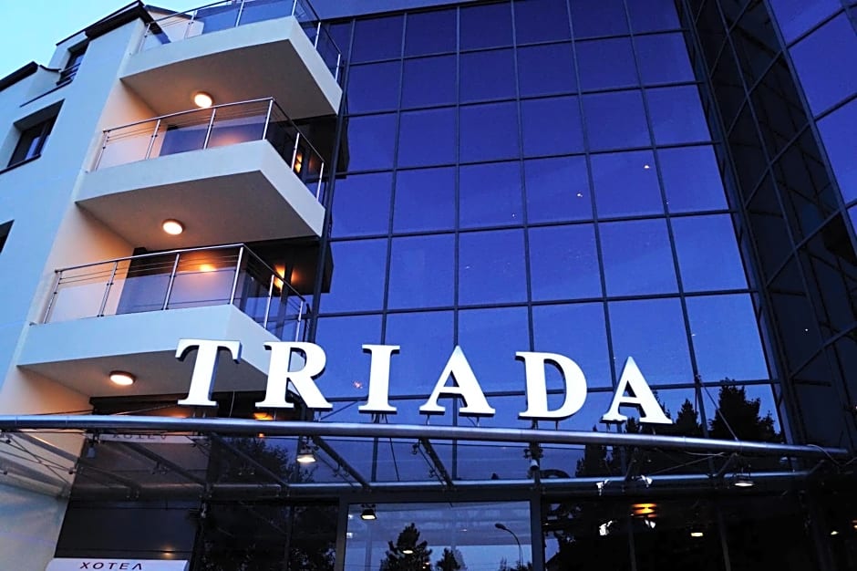 Triada Hotel