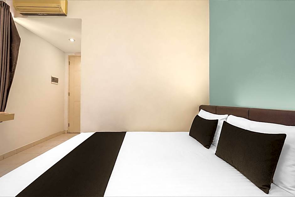 Townhouse Oak Hotel Niaga Surabaya