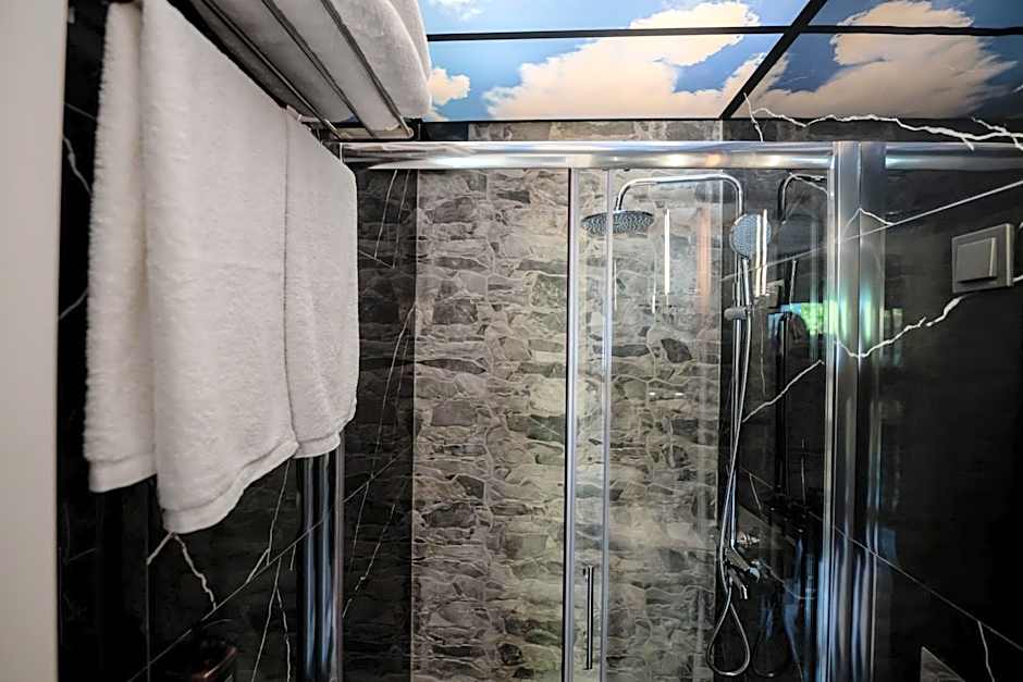 Sylvia Camping & Luxury Suites, Panel Hospitality Homes & Villas