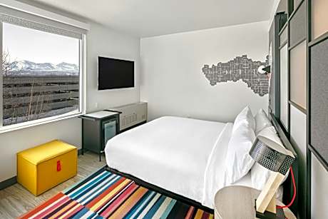 King Room - Hearing Accessible
