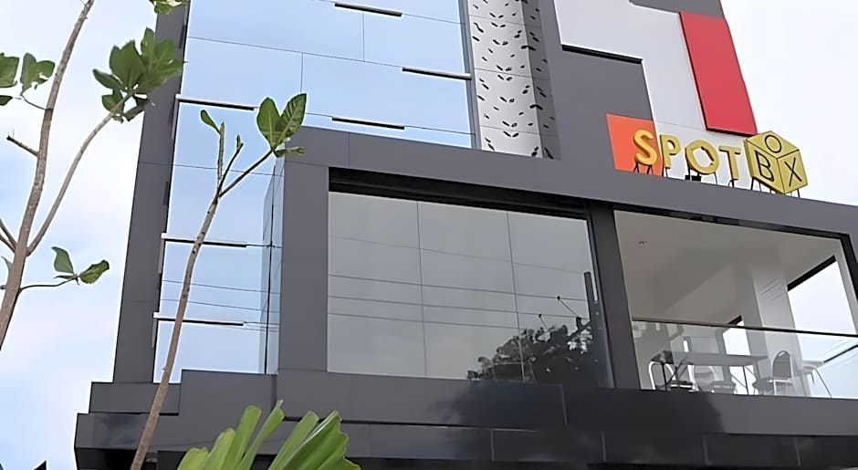 Front One Inn Kediri