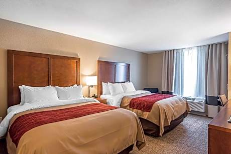 Standard Queen Room with Two Queen Beds - Non-Smoking