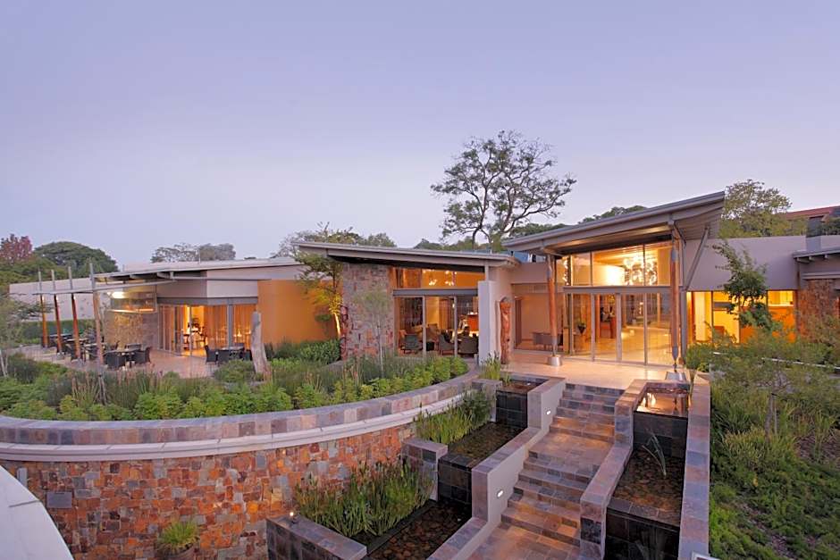 Seven Villa Hotel & Spa