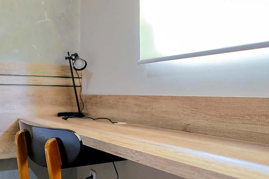 RedDoorz near Trans Studio Mall Cibubur 3