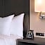 DoubleTree By Hilton Wichita Airport