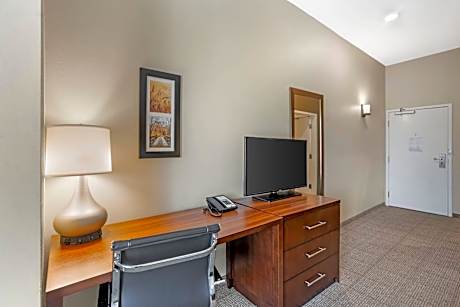 King Room - Accessible/Non-Smoking