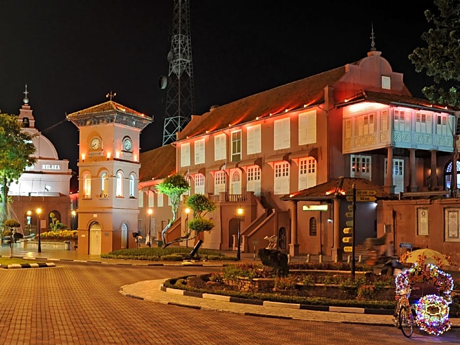 Hallmark Crown Hotel